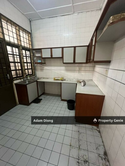 Jalan Molek, Taman Molek @ 1.5 Storey Corner House