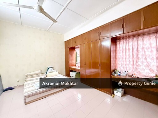 Freehold, End Lot, Renovated & Fully Furnished | Double Storey Taman Universiti Indah, Seri Kembangan