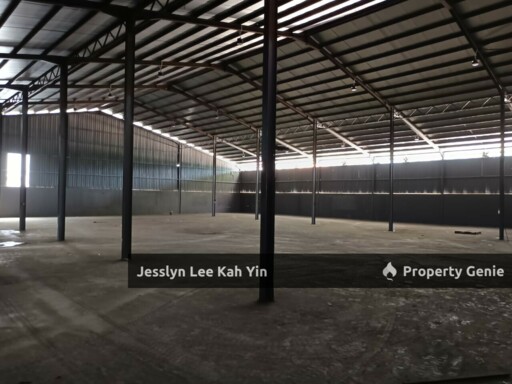 Detached Single Storey Factory with Big Land For Rent @ Sungai Lalang Semenyih