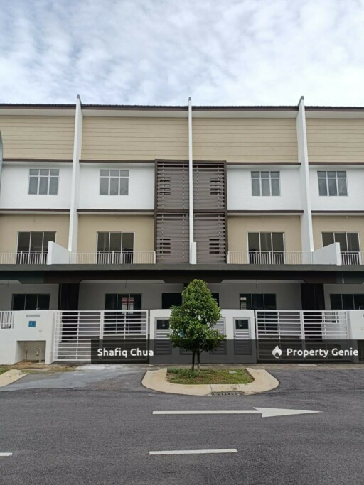 Brand New 3 Storey Terrace Kampung Permata, Tasik Biru Kundang Sungai Buloh