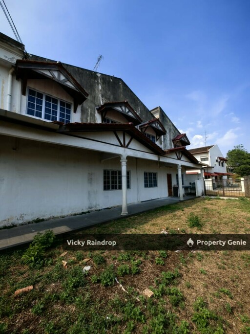 [FOR SALE] BUKIT BERUANG DOUBLE STOREY CORNER BIG LAND