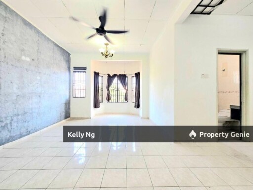 Double Sty Renovated Gated & Guarded House At Puteri Klang Rent
