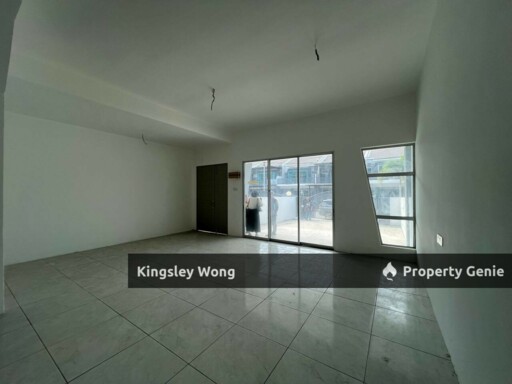 Mosey Hill Lahat Double Storey Terrace House Brand New Gated Guarded Good Condition