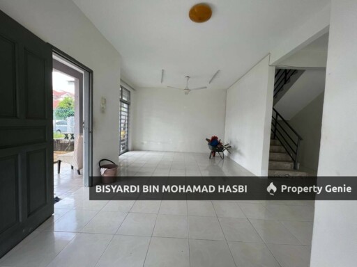 24'x70' Sq.Ft FREEHOLD End Lot Extra Land 2.5 Storey Terrace House Taman Salak Perdana, Bandar Baru Salak Tinggi, Sepang.