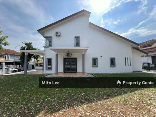 2-Storey Corner Lot @ Seri Alam for Rent!!