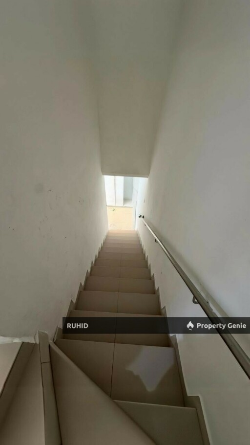Fully Renovated Freehold Double Storey House | Johor Jaya | 3R3B