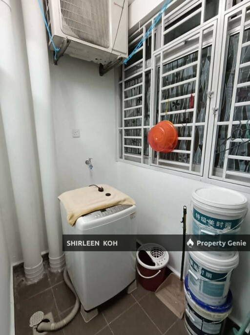 Room rent at Larkin Heights @ Larkin Idaman