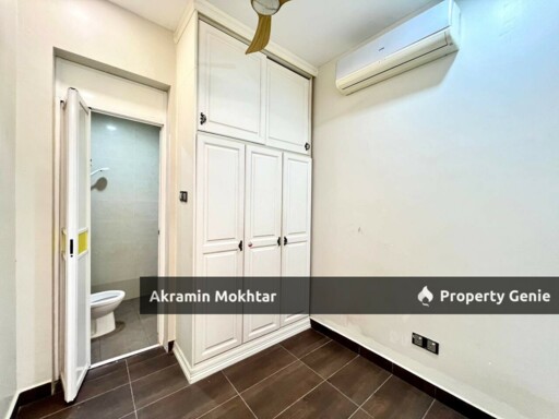 An Exclusive Three Storey Semi Detached House, Seksyen 13, Shah Alam For Sale