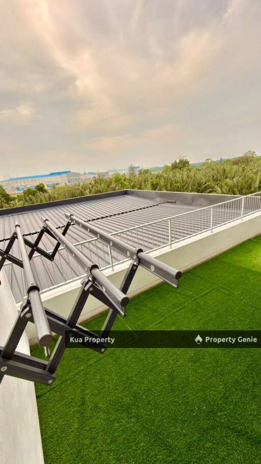 Renna Residence at Northbank for Rent