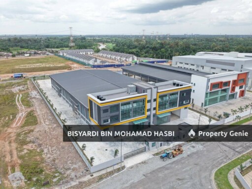 SEMI DETACHED FACTORY WAREHOUSE @ CIPTA 3 BANDAR SERENIA SEPANG .