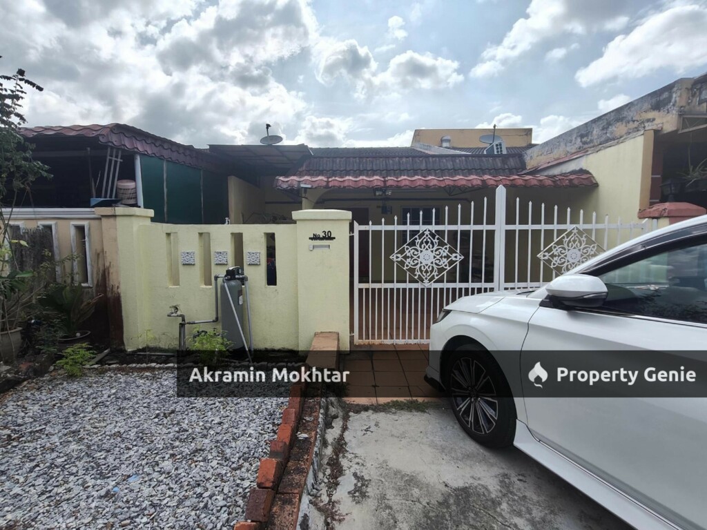 EXTENDED, PARTIAL RENOVATED & FULLY FURNISHED] 1sty Terrace House at Taman Mawar, Puchong Selangor