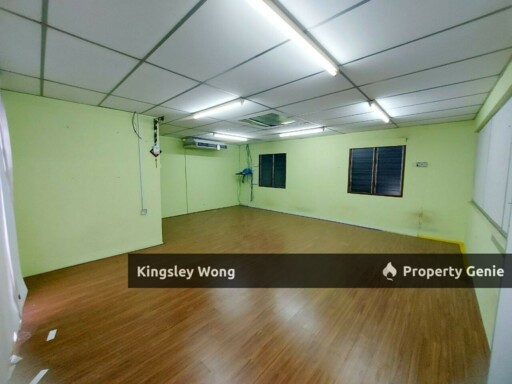 Bercham Warehouse For RENT  30X85 Simple Renovation Near Tambun Tasek Ipoh Garden