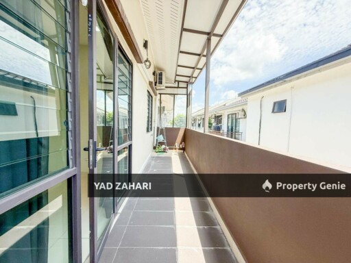 Ken Rimba Jimbaran Seksyen 16, Shah Alam | 2.5 Storey Terrace 5 Bedrooms | RM1.6M - Cornerlot and Fully Renovated