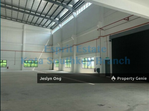 1.5 Storey Semi D Factory @ Empire Park Gelang Patah for Sale