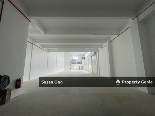 Rent-3 storey semi d factory-200amps-build up 13k