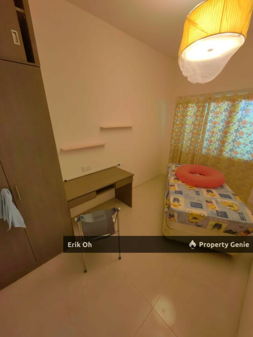 East Lake Residence Seri Kembangan for Sale Comfort Living by the Lake, Next to MRT & UPM