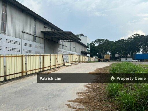 Factory / Warehouse For Rent @ Taman Perindustrian Krubong