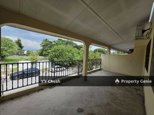 Menglembu, Ipoh Double Storey House For Sale Facing Empty Land Great Location Big Balcony