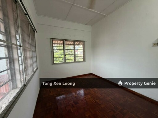 Below Value Double Storey Corner Lot For Sale @ Kampung Lapan