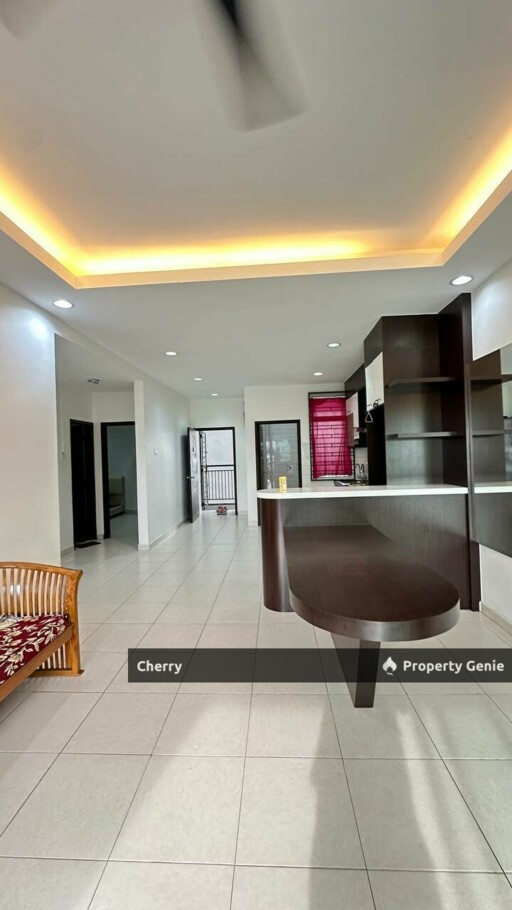 For Sale📌Suriamas Suites Apartment Block C, Jalan Serantau, Taman Dato Onn Asking RM400K 📌Service Apartment 📌Intermediate Lot 📌Leasehold Non Bumi  📌3 Bedrooms 📌2 Bathrooms 📌1066 Sqft 📌