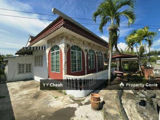 Gunung Rapat, Ipoh 2-storey Bungalow For Sale Taman Maju Rapat