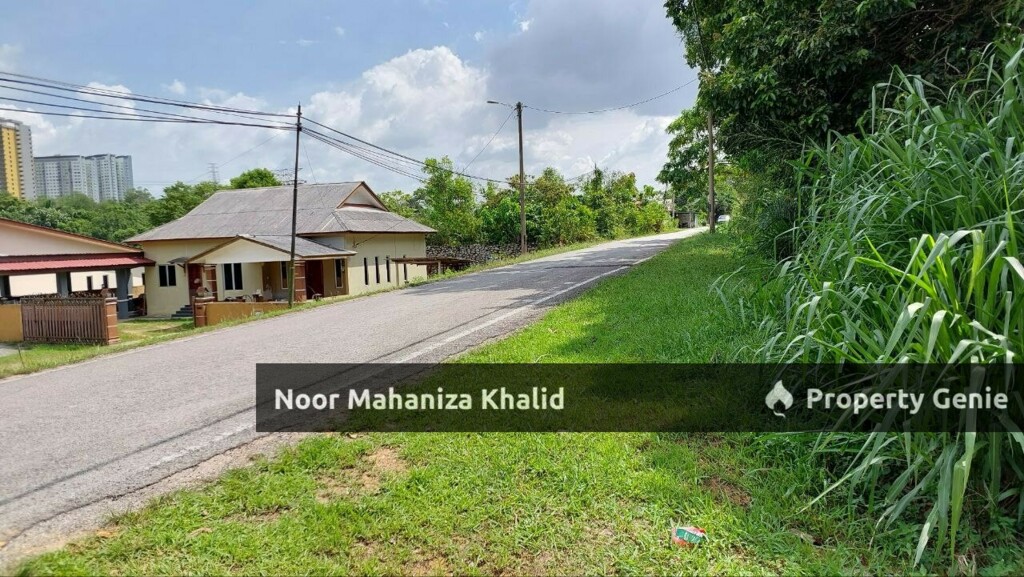 Tanah Lot Bungalow Kampung Limau Manis, Kajang Selangor