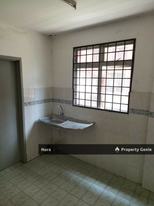 Pangsapuri Ara Ria Mantin Ground Floor 3R3B RM750