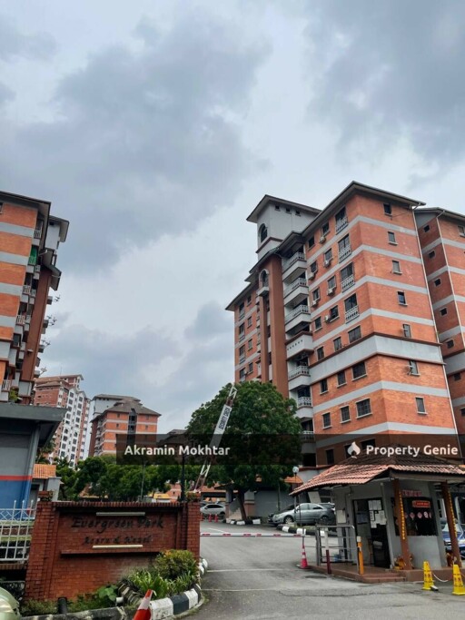 FREEHOLD, PARFIALLY FURNISHED & 1 PARKING | EVERGREEN PARK ACORN AND HAZEL, Persiaran SL 1, Bandar Sungai Long 43000 Kajang Selangor
