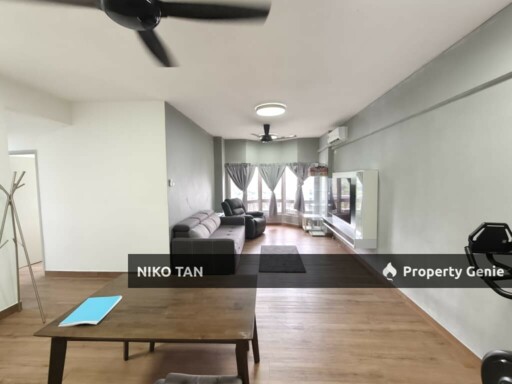 Dwi Mahkota Condo With 24Hours GnG Tampoi For Sale