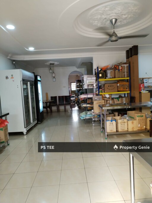 Spacious  2 Storey @ Klang ,Taman Emas