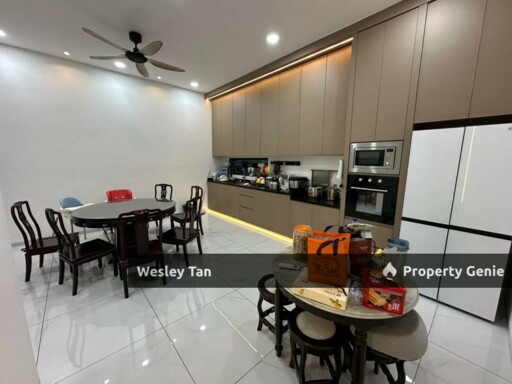 Kampung 7 2 Storey Bungalow Freehold 4,522sf Partly Furnished & Fitted