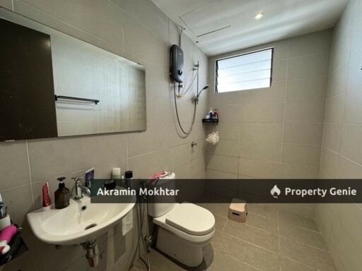 Freehold, Renovated & 2 Parking | Ken Rimba Condominium @ Seksyen 16 Shah Alam