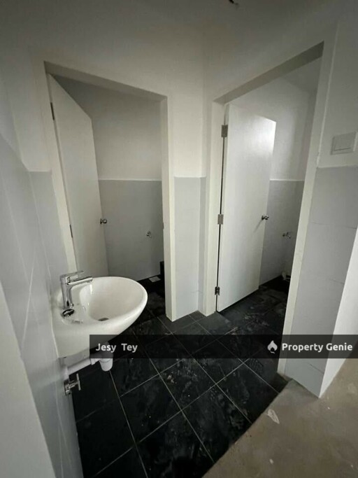 2 Storey Shoplot @ Kaze Hills, Ulu Tiram (Intermediate First Floor)