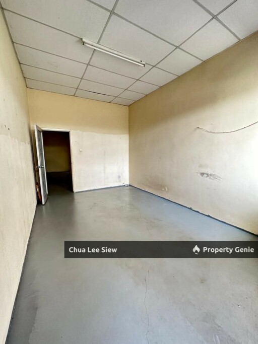 Double Storey Shoplot for Sale at Pekan Nanas, Taman Emas Merah