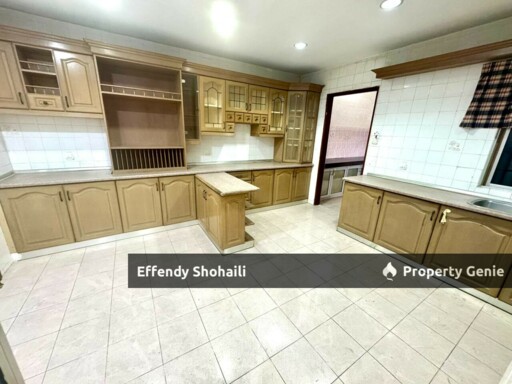 SHAH ALAM SEKSYEN 9 SEMI D