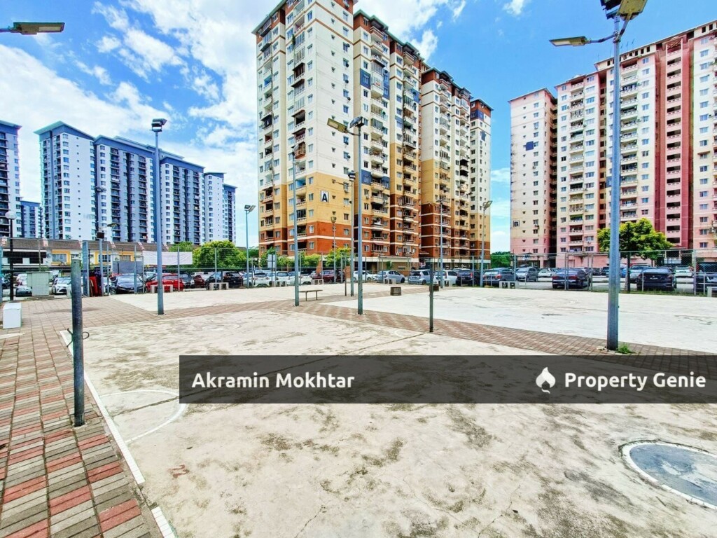 Facing Tasik & Depan Surau | Laguna Biru 1 Apartment @ Tasik Biru, Kundang, Rawang