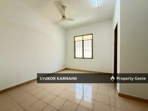 Double Storey Superlink Lorong Az Zaharah, Puncak Alam