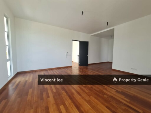 Eco Majestic, Stoneridge, Corner Bungalow with Spacious Extra Land, Brand New