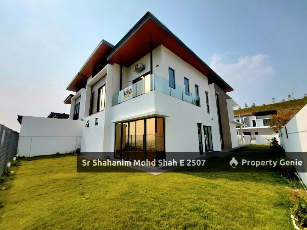 Hill Top Double Storey Semi D Ervina, Ara Sendayan