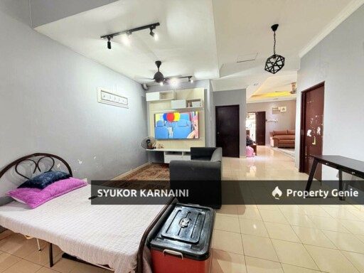 Semi-D Single Storey House, Taman Meru Harapan, Jalan Durian Belanda, Meru, Klang.