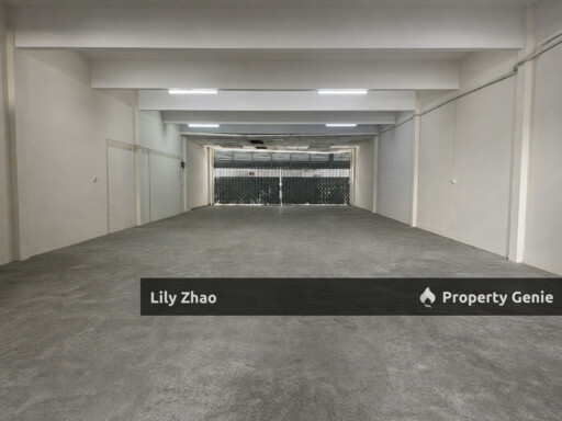 Warehouse / Showroom / Office, 6,400 sq ft Light Industrial 2-Storey Shop Lot📍Sadong Jaya, KK City Centre