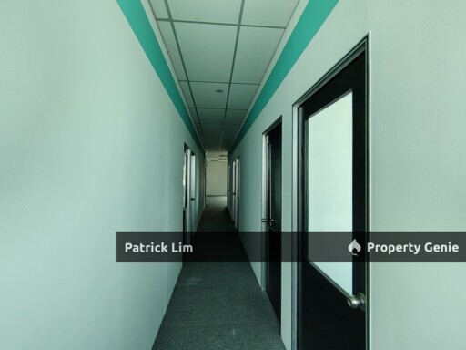 With 6 Rooms Partition, Ayer Keroh First Floor Office For Rent