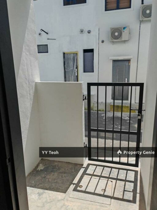 I Molek Residence Double Storey Terrace