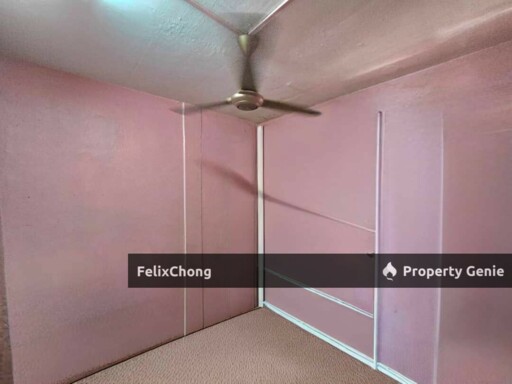 Ungku Tun Aminah Low Cost Flat,Skudai,Level 3,blok 72,Renovated