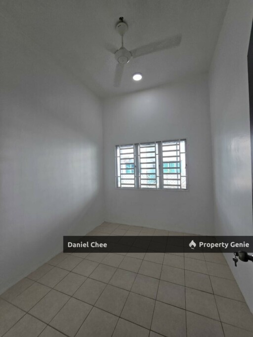 Jalan Meru Suria 8