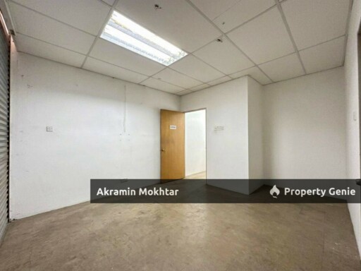 Facing OpenSingle | Storey Shoplot at Kosmopleks, Bandar Baru Salak Tinggi, Sepang