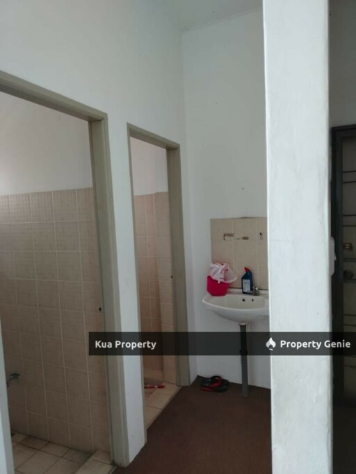 Shophouses for Rent! at Jalan Simpang Tiga