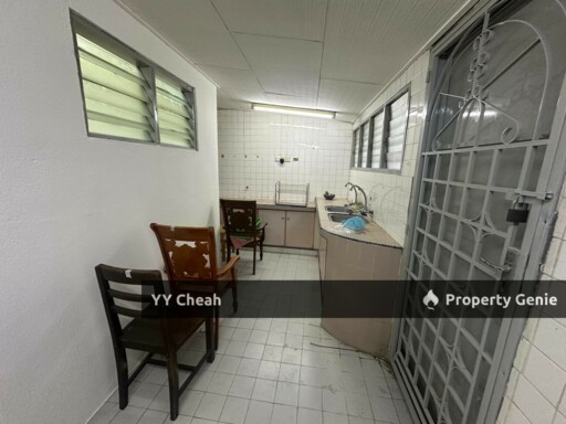 Taman Cempaka 2-storey House For Sale - Good Condition, Concrete Ceiling