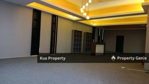 1st Floor Shop Lot For Rent! at Kuching City Mall