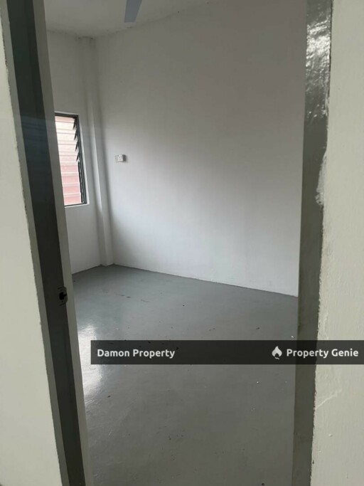 Menglembu Impiana Adrial Tingkat 2 Flat Sewa